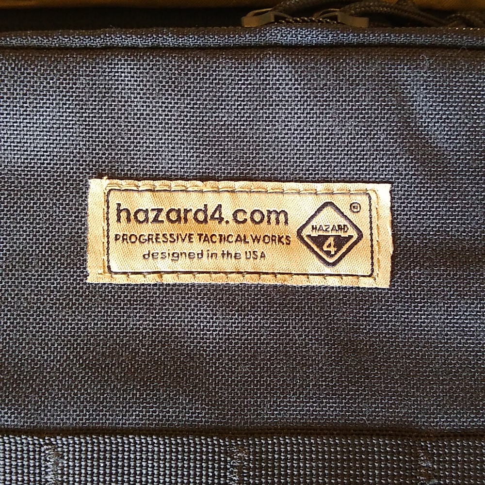 Hazard4 Kato Tablet/Netbook Mini-Messenger Bag, Black - Picture 2 of 14